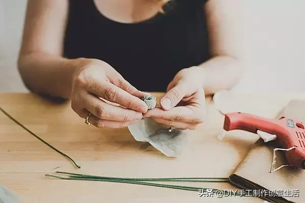 纸花怎么做教程，手工纸花制作大全步骤