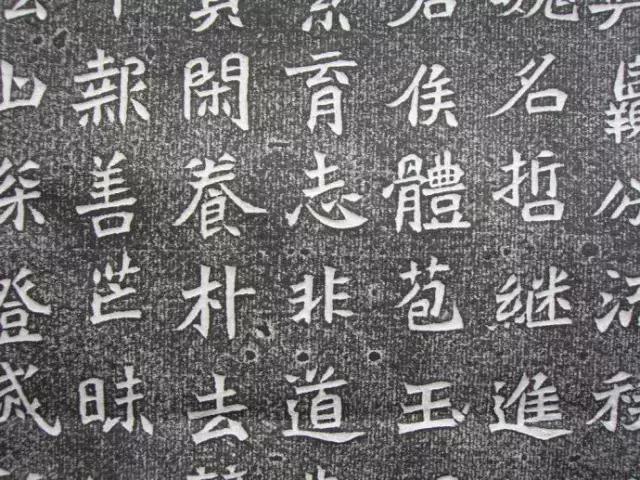 字体有哪些种类（篆、隶、楷、行、草五种书体的起源和特点详解）