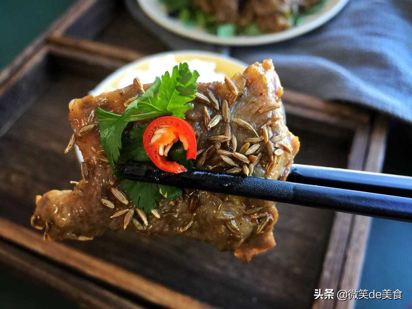 孜然牛肉的做法窍门（孜然牛肉的家常做法详细步骤）