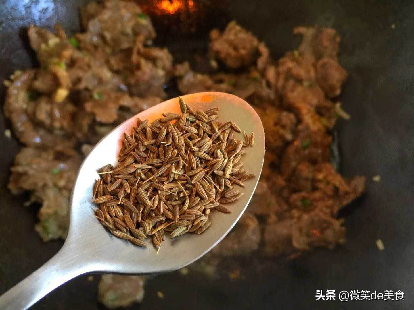 孜然牛肉的做法窍门（孜然牛肉的家常做法详细步骤）